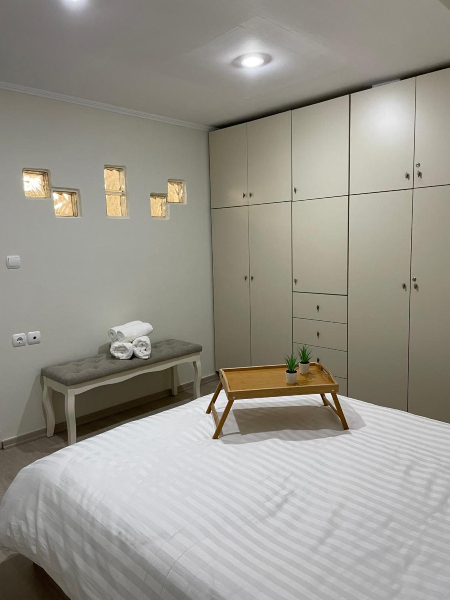 Triptolemus Stay Inn إلفسينا المظهر الخارجي الصورة