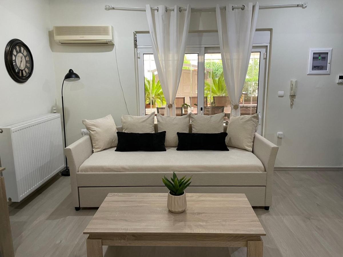 Triptolemus Stay Inn إلفسينا المظهر الخارجي الصورة